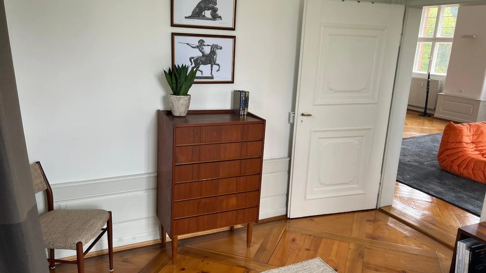 Apartment Luxurioese Design Wohnung Im Barockschloss 110 M2 Zeitlofs
